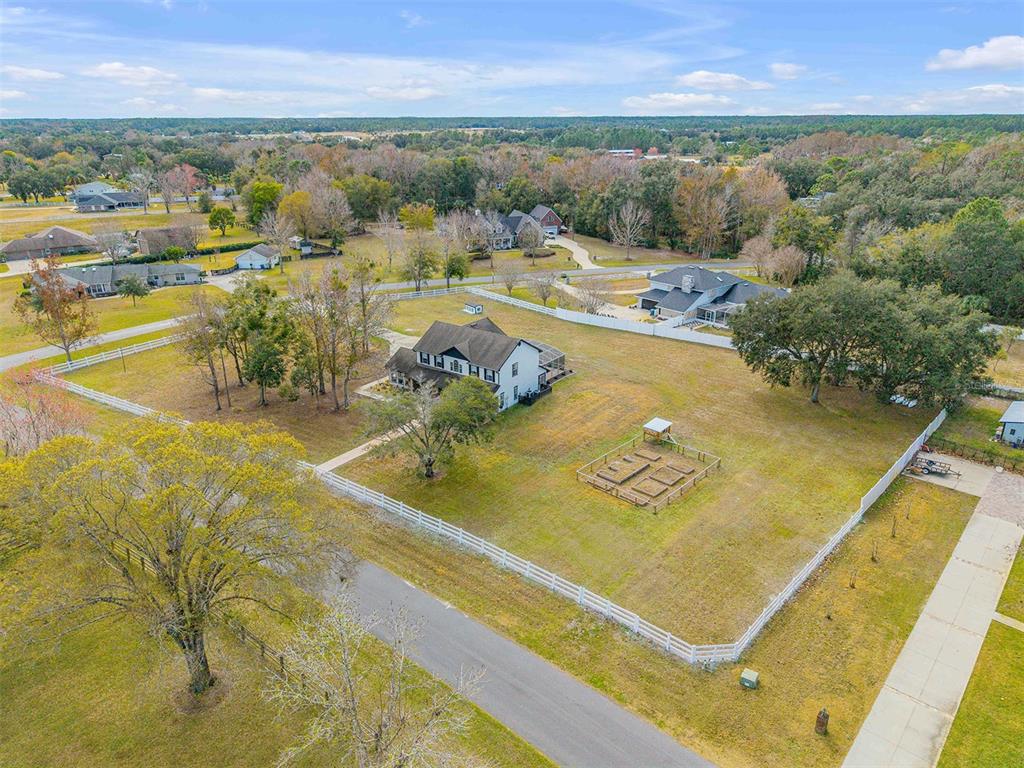 330 COUNTRY CIRCLE DRIVE E