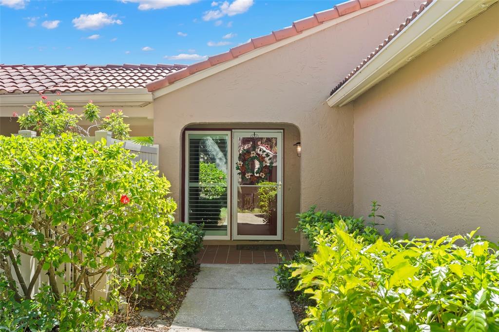495 ST TROPEZ CIRCLE NE, ST PETERSBURG, FL — photo 2 of 31