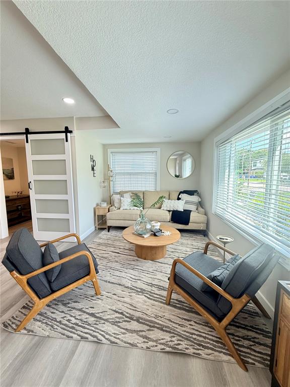 4021 W CASS STREETS, TAMPA, FL — photo 2 of 30