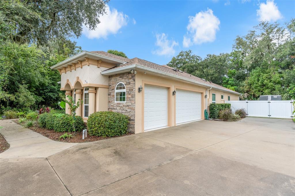 3384 COUNTRY MANOR DRIVE, SOUTH DAYTONA, FL — photo 4 of 30