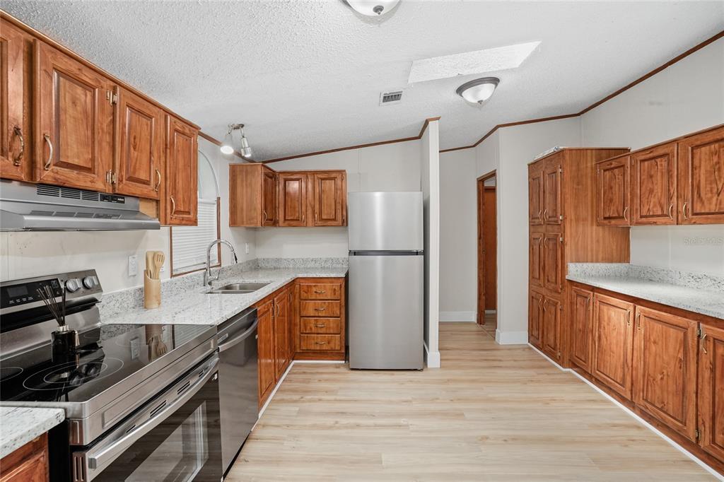 4706 MYRTLE VIEW DRIVE S, MULBERRY, FL — photo 4 of 17