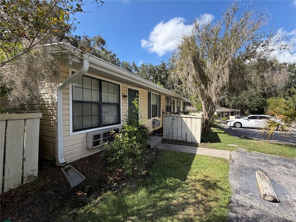 2490 SW 14TH DRIVE UNIT 11
