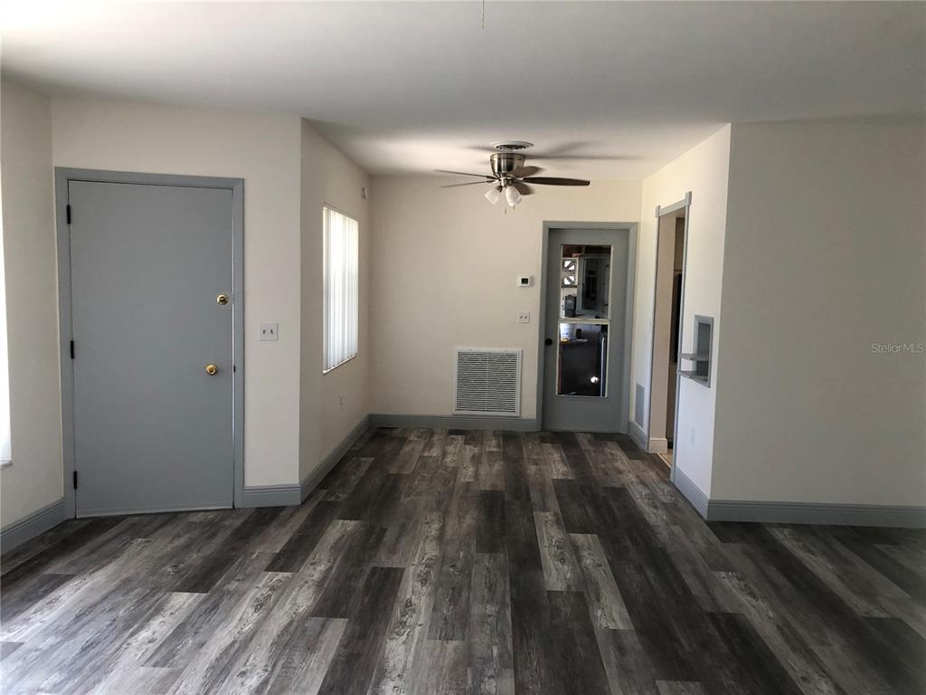 1528 GROVE STREET, CLEARWATER, FL — photo 5 of 13