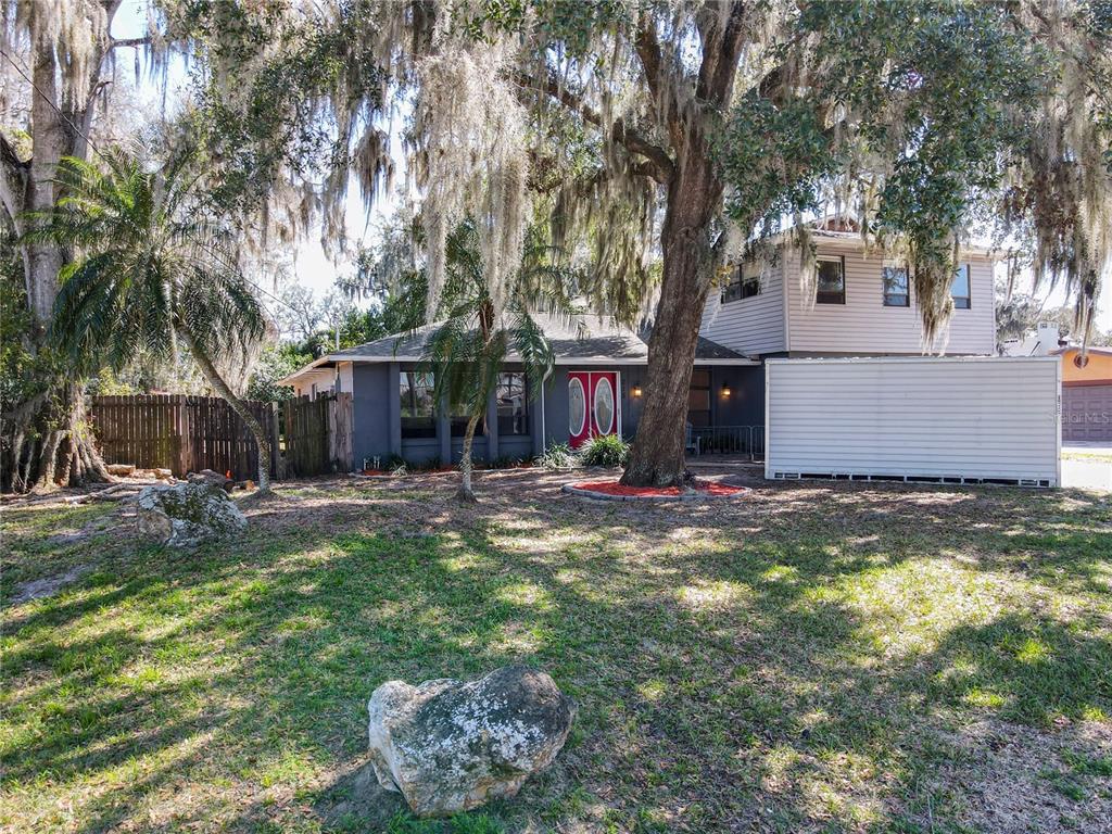 215 NOB HILL CIRCLE