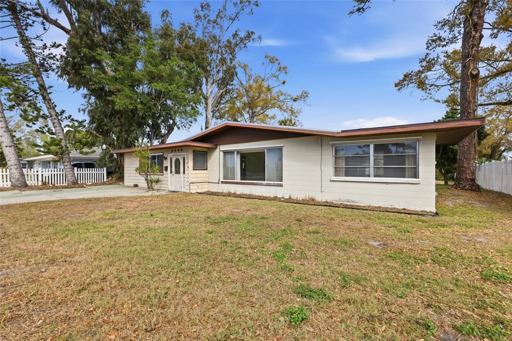 2506 21ST AVENUE W