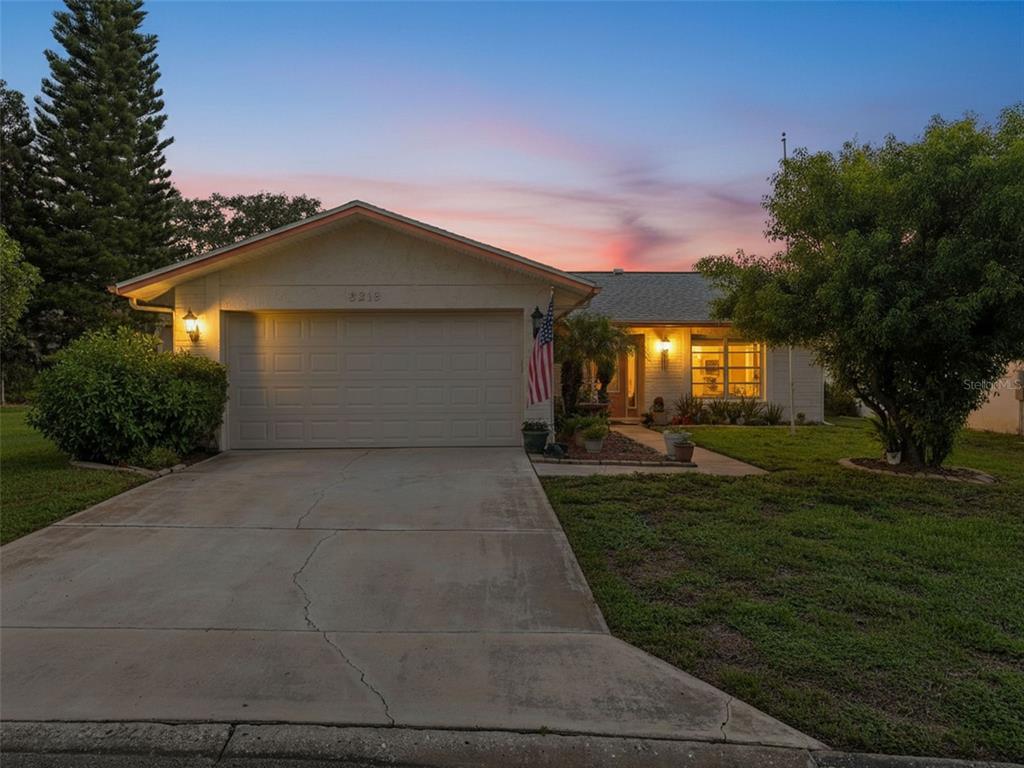8215 SAN FELIPE COURT, PORT RICHEY, FL — photo 2 of 30