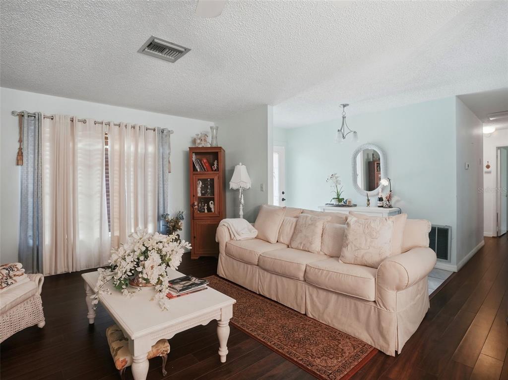 8215 SAN FELIPE COURT, PORT RICHEY, FL — photo 5 of 30