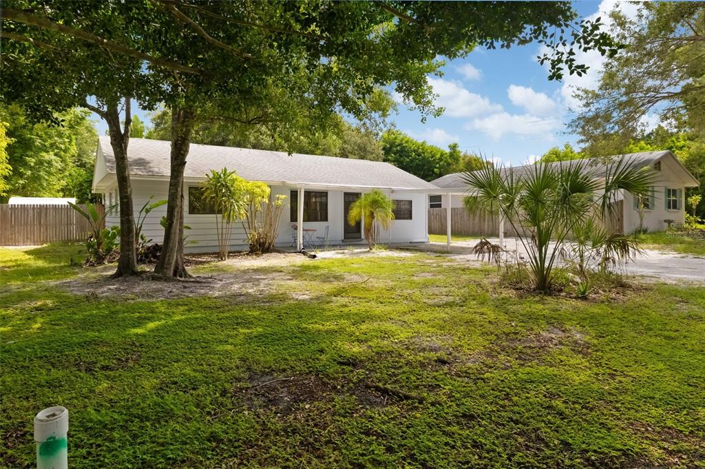 615 S SHADE AVENUE, SARASOTA, FL — photo 4 of 30