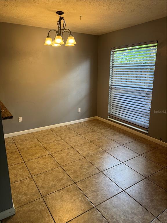 9459 FOREST HILLS CIRCLE, TAMPA, FL — photo 2 of 17