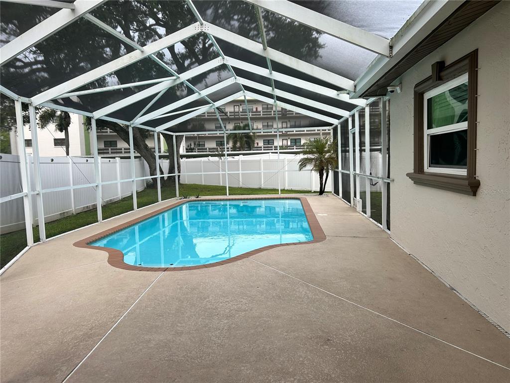7892 SUNDOWN DRIVE N, ST PETERSBURG, FL — photo 2 of 19