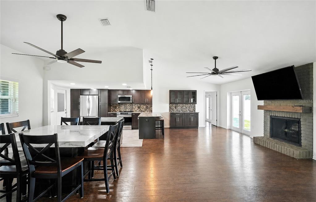 7892 SUNDOWN DRIVE N, ST PETERSBURG, FL — photo 5 of 19