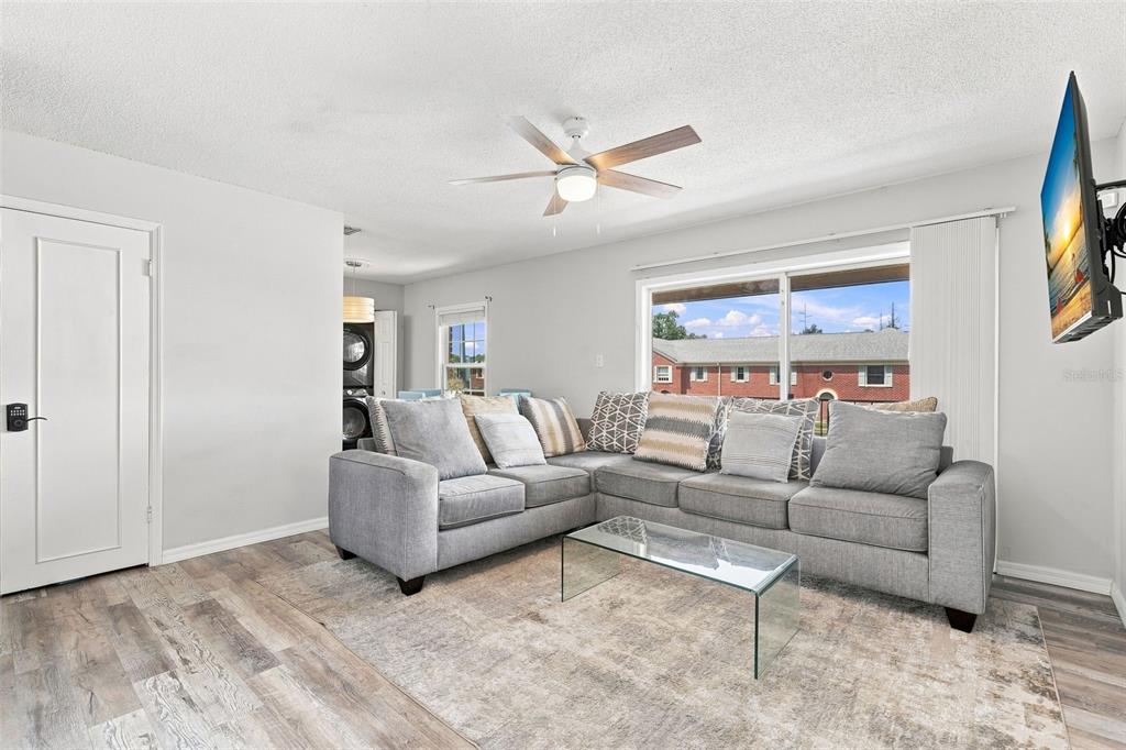 525 GEORGETOWN DRIVE UNIT D, CASSELBERRY, FL — photo 5 of 27