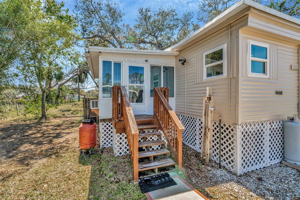 1608 THRUSH DRIVE