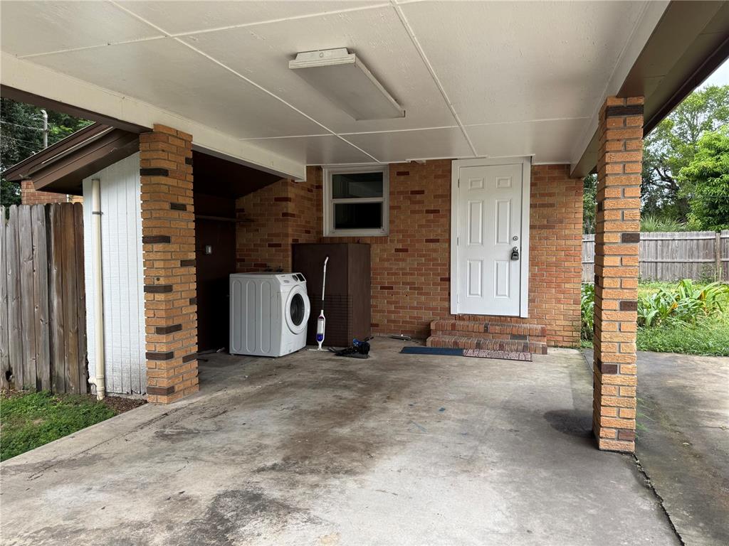 25A W E STREET, FROSTPROOF, FL — photo 3 of 16