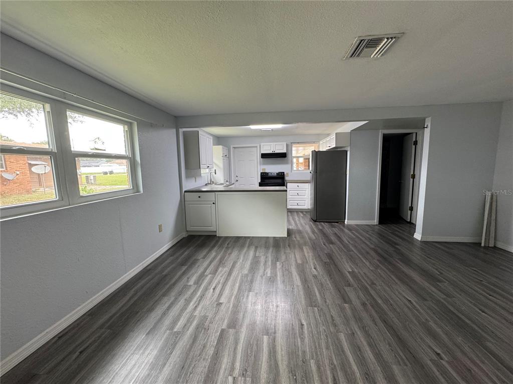 25A W E STREET, FROSTPROOF, FL — photo 5 of 16