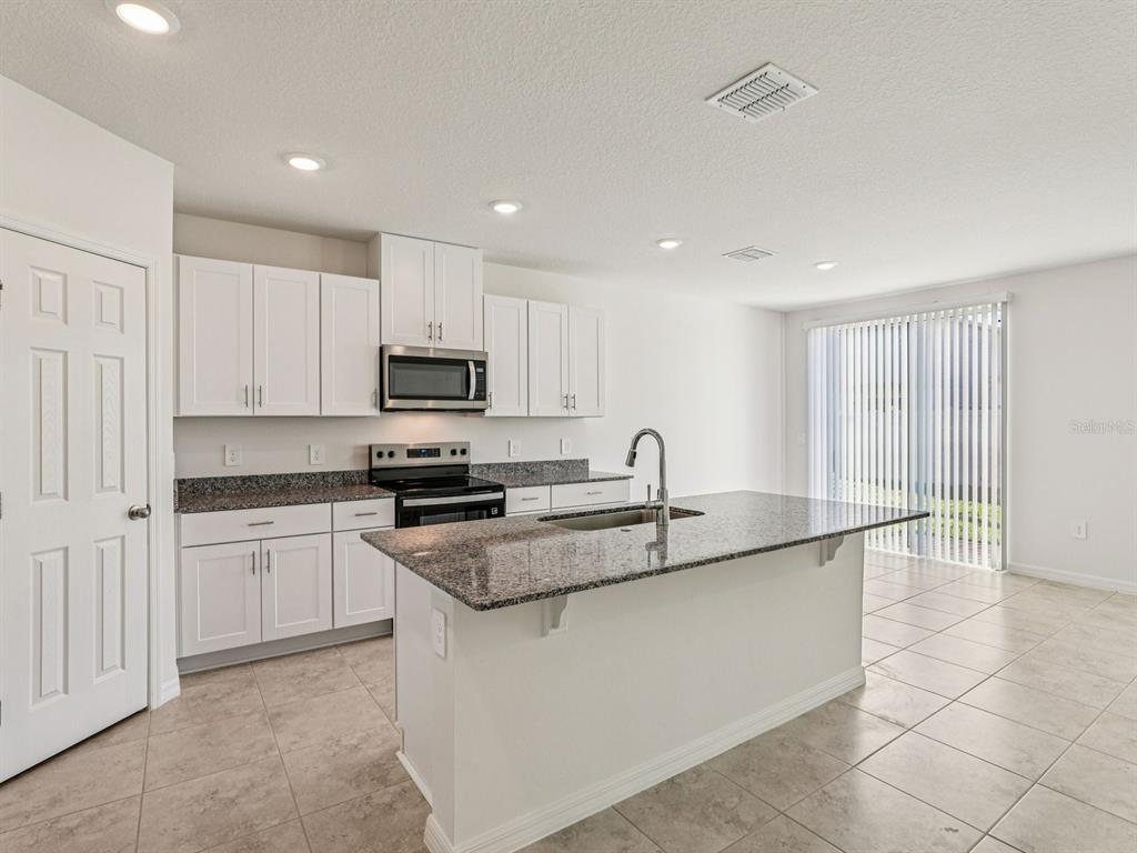 1380 OAK VALLEY DRIVE, AUBURNDALE, FL — photo 4 of 10