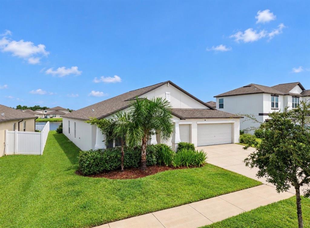 11911 FIELD THISTLE COURT, RIVERVIEW, FL — photo 4 of 30