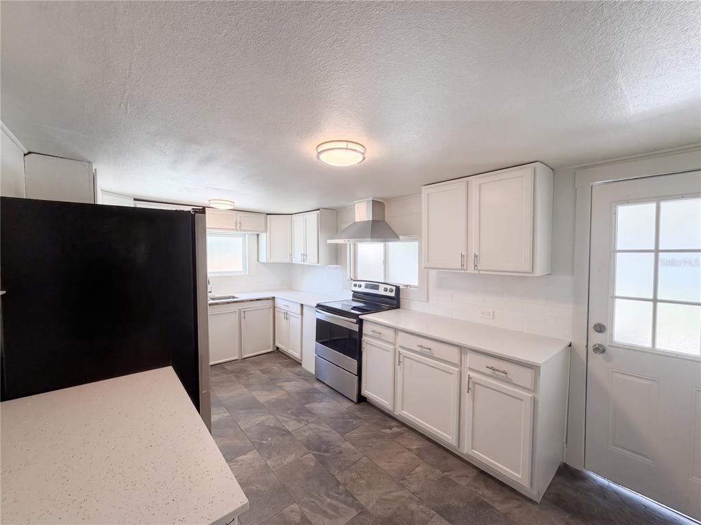 335 E HOFFMAN STREET, LAKE ALFRED, FL — photo 5 of 18