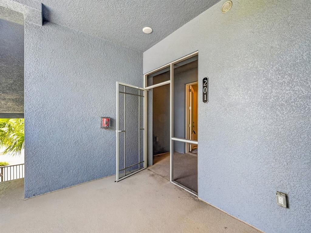 501 TAMIAMI TRAIL N UNIT 201, VENICE, FL — photo 5 of 30
