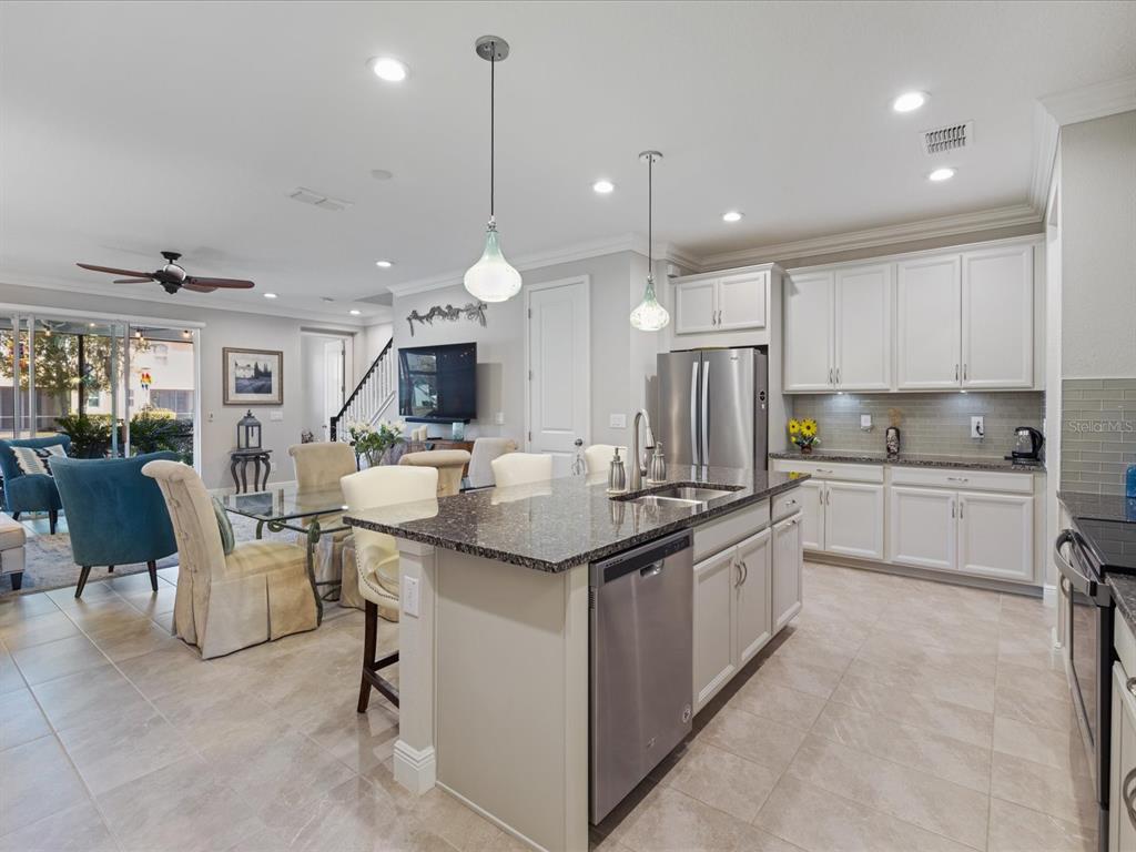 3010 PALM KEY AVENUE, OLDSMAR, FL — photo 5 of 30