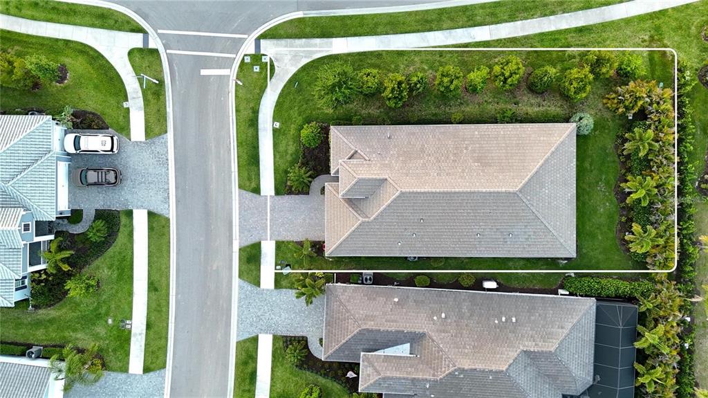 2550 WILD CHERRY PATH, SARASOTA, FL — photo 2 of 30