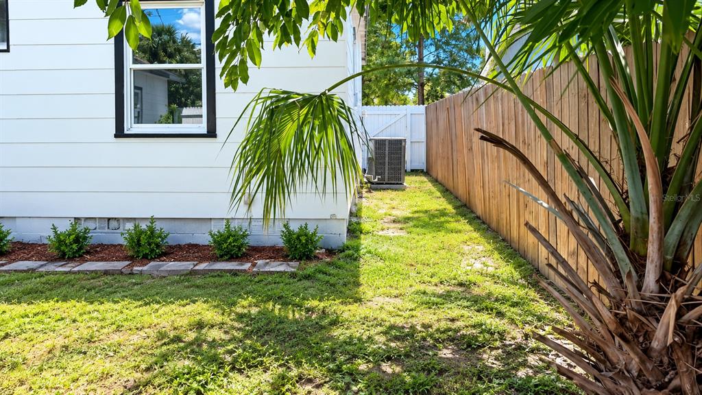 4721 6TH AVENUE S, ST PETERSBURG, FL — photo 4 of 20