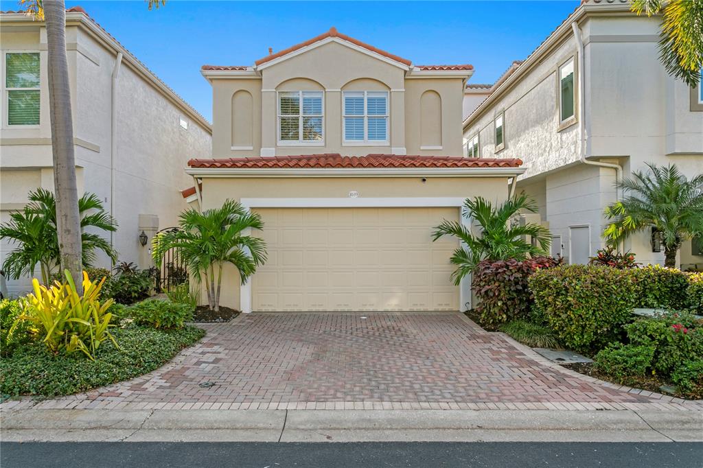 1039 ROYAL PASS ROAD