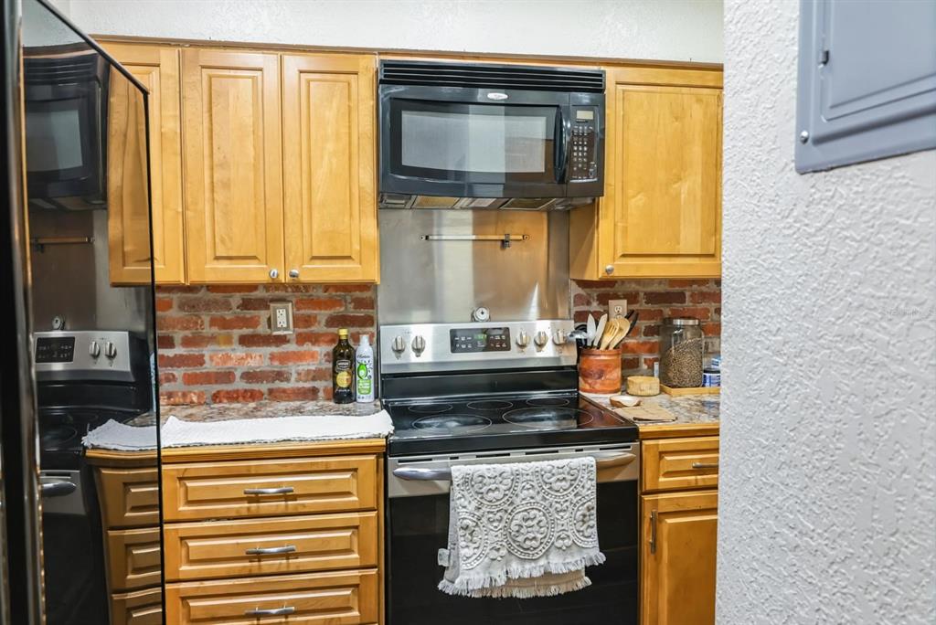 1541 NE 34TH COURT UNIT 104, OAKLAND PARK, FL — photo 4 of 14