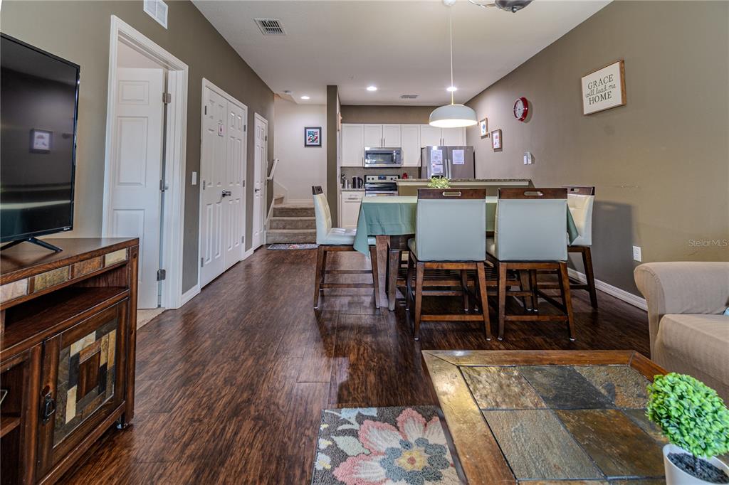 8930 SHINE DRIVE, KISSIMMEE, FL — photo 2 of 30