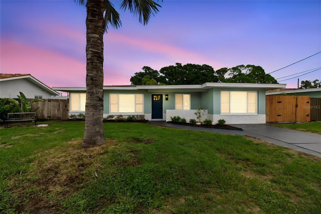403 DRIFTWOOD DRIVE W
