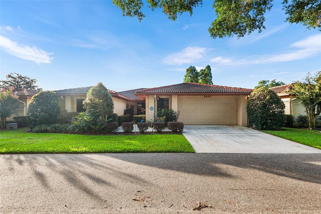 1007 ROLLING WOODS LANE, LAKELAND, FL — photo 4 of 48