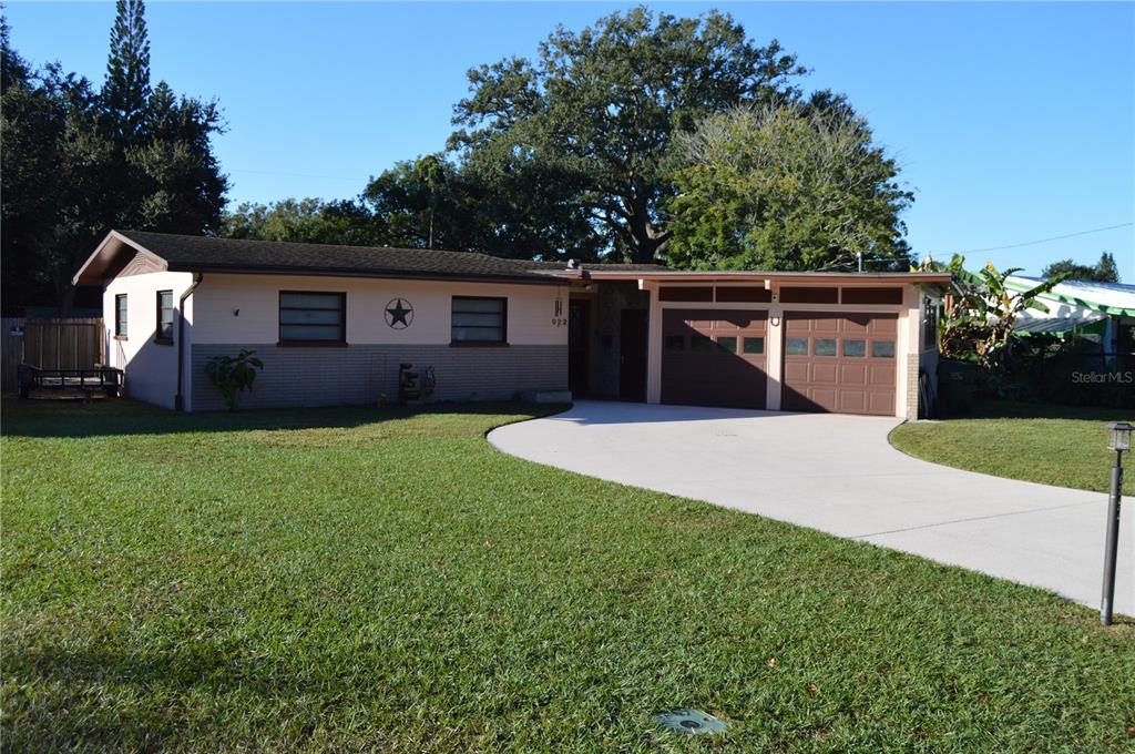 922 BONNIE DRIVE