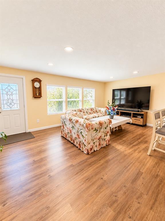 921 FAITH CIRCLE E UNIT 35, BRADENTON, FL — photo 2 of 25