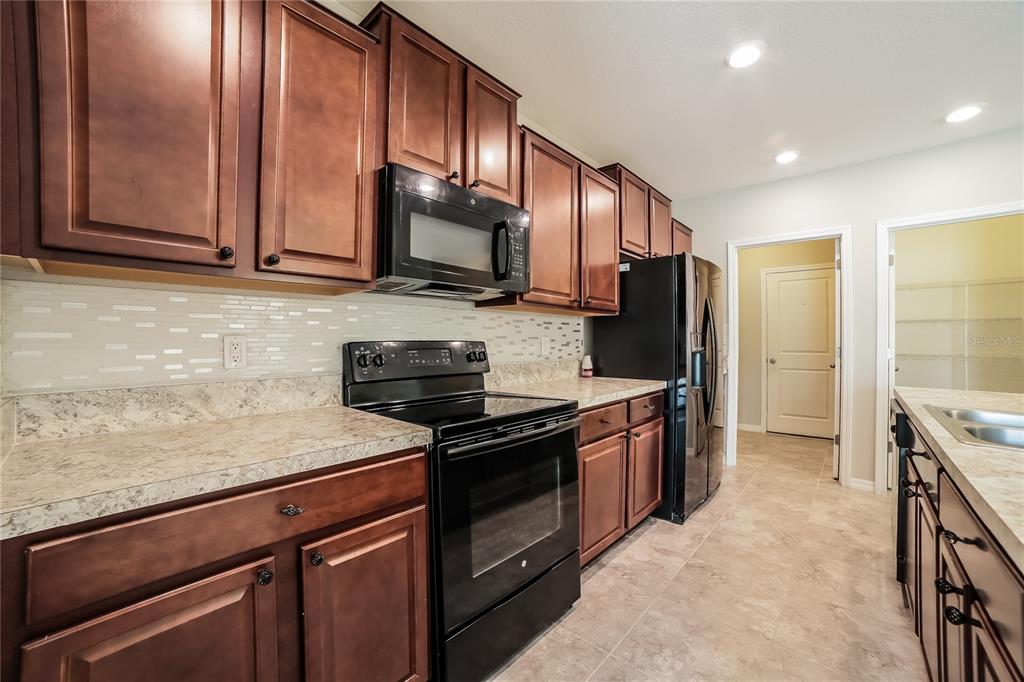6530 TRENT CREEK DRIVE, SUN CITY CENTER, FL — photo 5 of 15