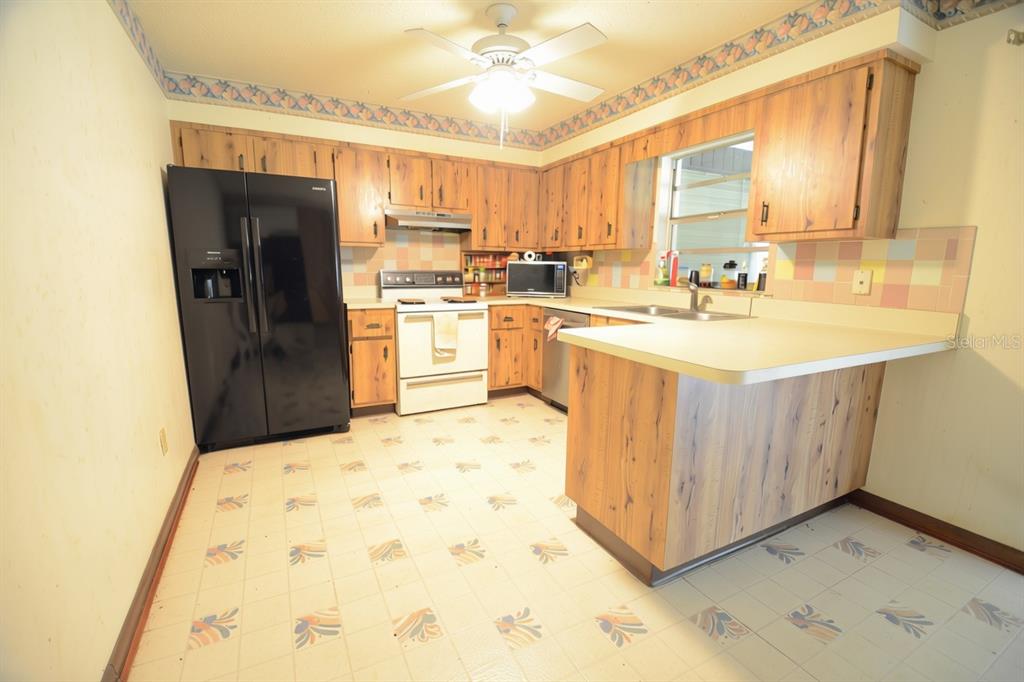 155 NE 43RD AVENUE, OCALA, FL — photo 4 of 14