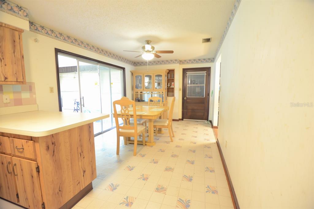 155 NE 43RD AVENUE, OCALA, FL — photo 5 of 14