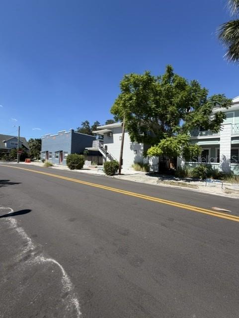 649 7TH AVENUE N, ST PETERSBURG, FL — photo 2 of 56