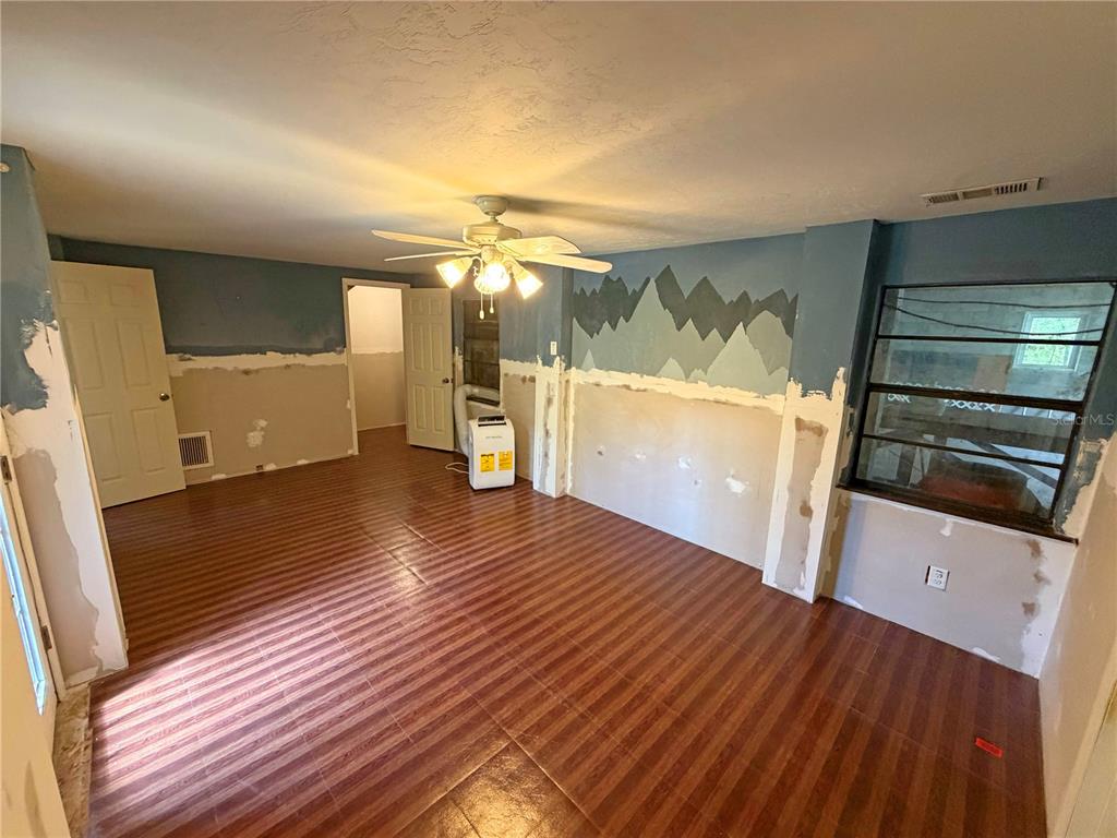 18152 SW 111TH STREET, BROOKER, FL — photo 5 of 30