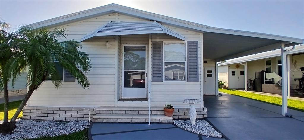 278 PINE LOOP