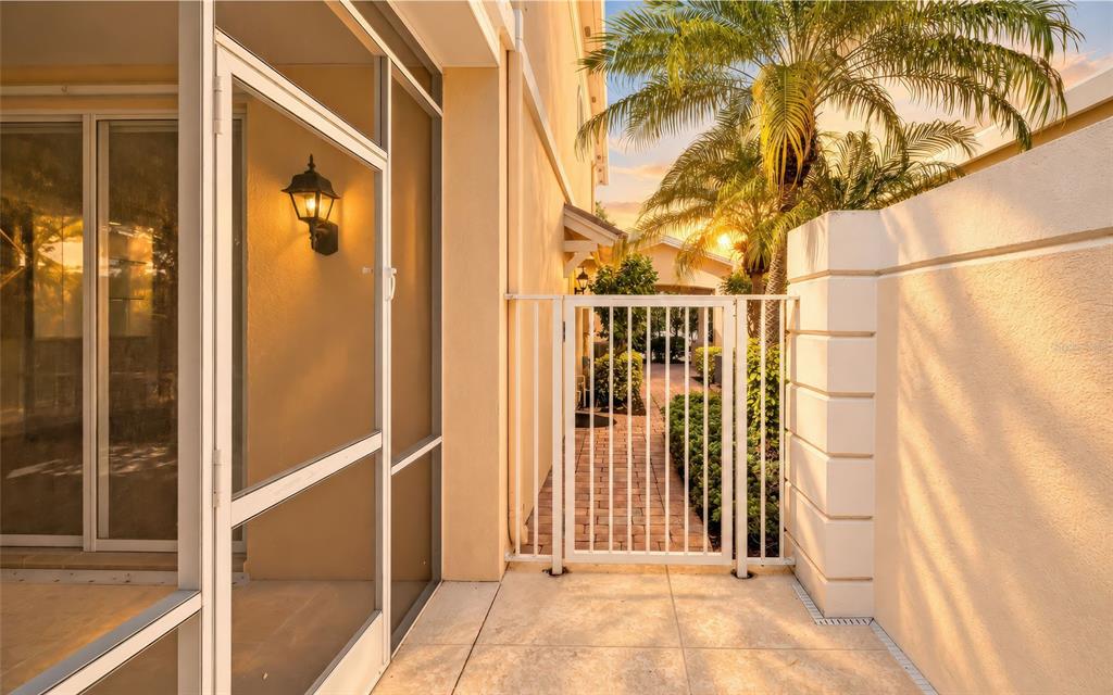 7632 BERGAMO AVENUE, SARASOTA, FL — photo 4 of 30