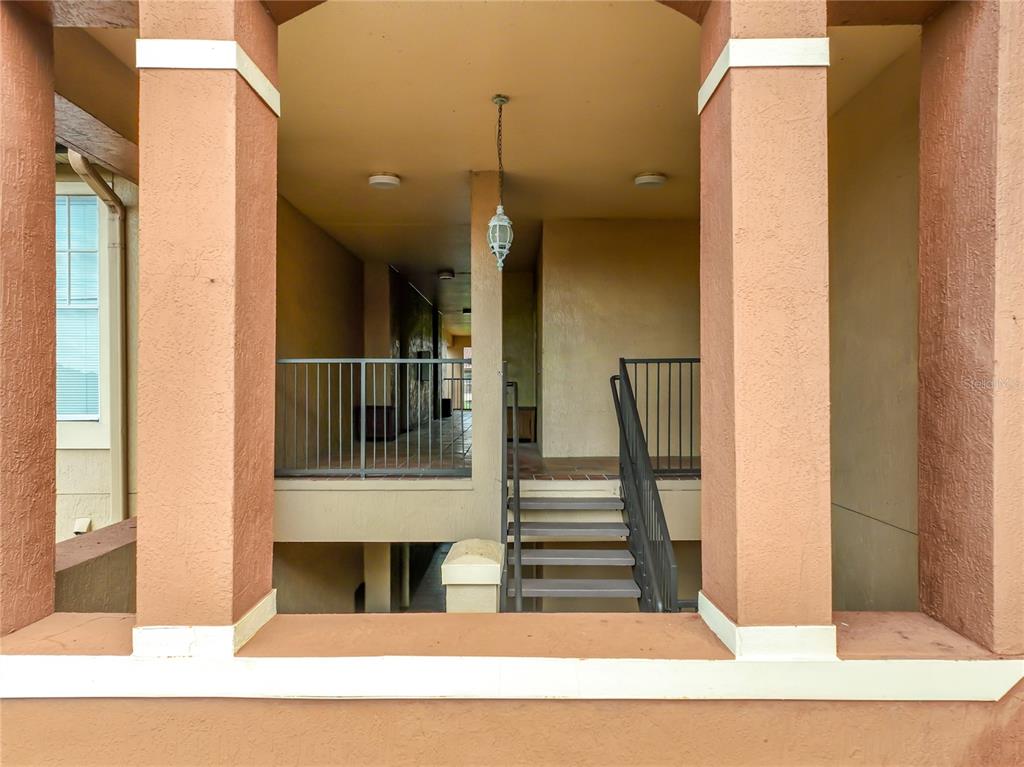 5578 METROWEST BOULEVARD UNIT 1-310, ORLANDO, FL — photo 3 of 59