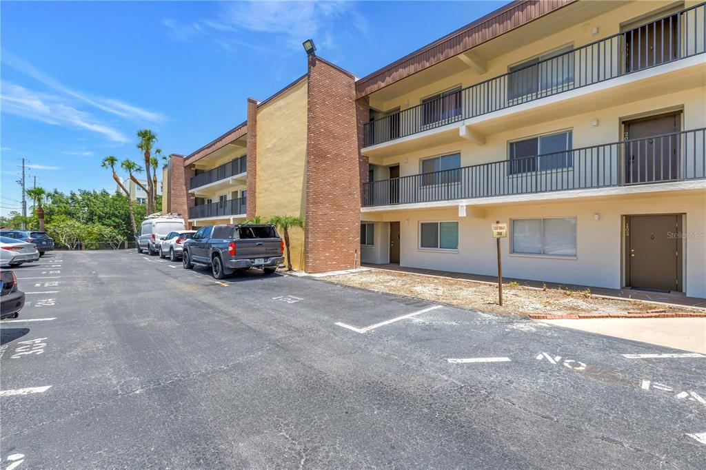 4435 1ST STREET NE UNIT 305