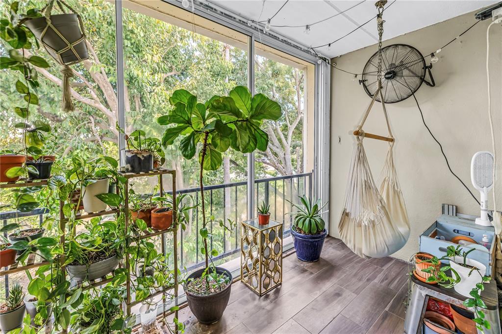 4435 1ST STREET NE UNIT 305, ST PETERSBURG, FL — photo 4 of 30