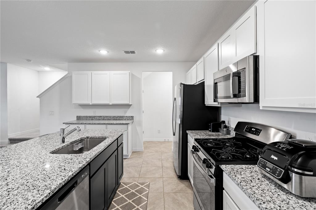 14984 WINDFLOWER ALLEY, WINTER GARDEN, FL — photo 4 of 30