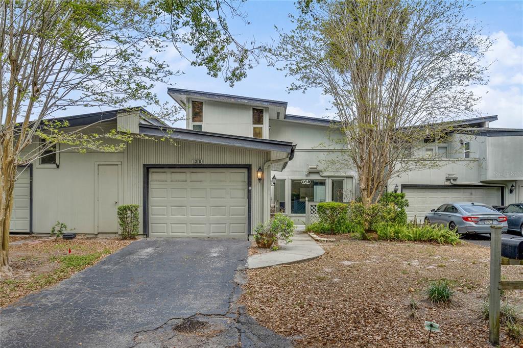 1318 CHEBON CT COURT Unit E-F