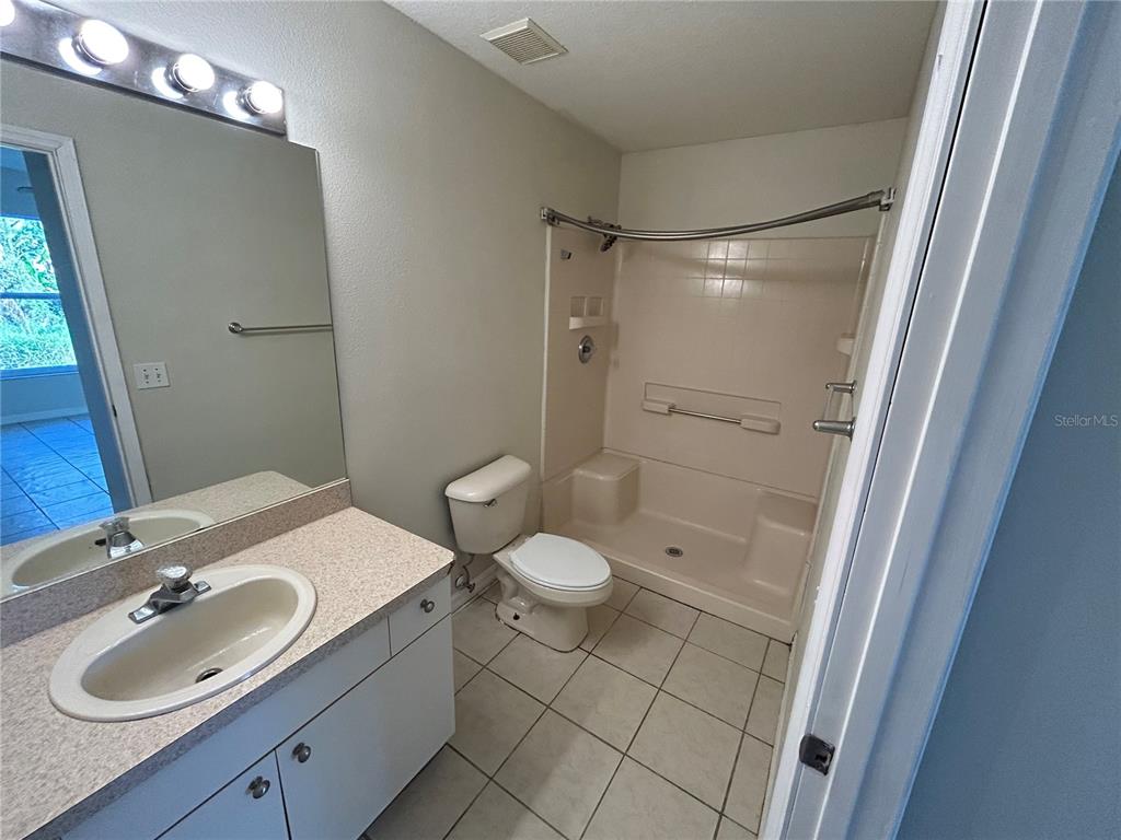 3005 HILLVIEW STREET, SARASOTA, FL — photo 5 of 9