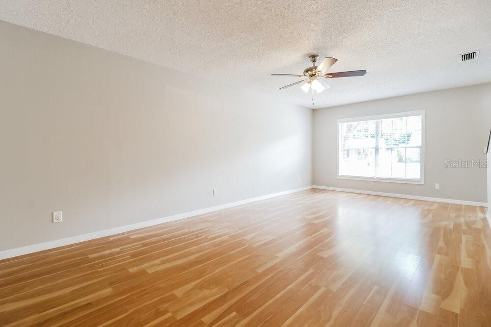 2825 CEDARIDGE DRIVE, TAMPA, FL — photo 5 of 17