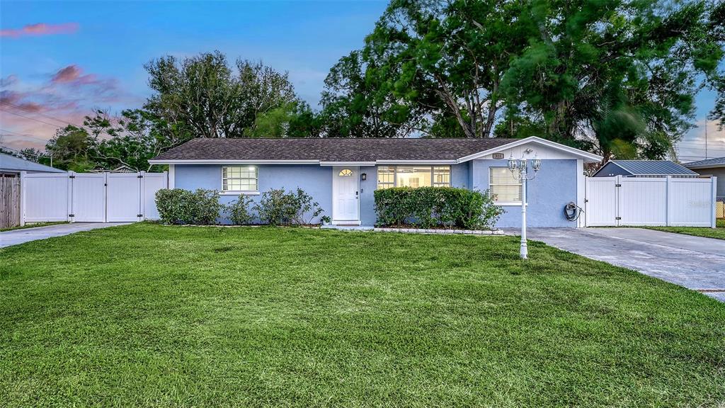 311 44TH STREET COURT W