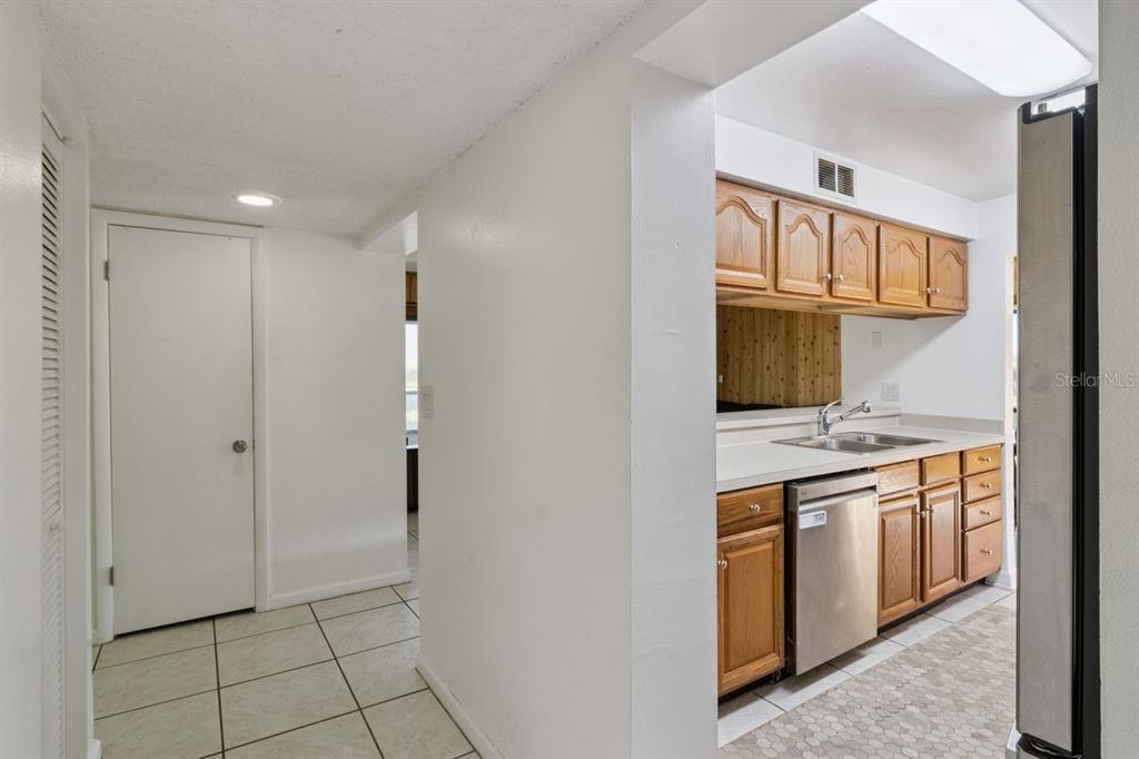 109 LA CASA UNIT 109, LAKE WALES, FL — photo 3 of 30
