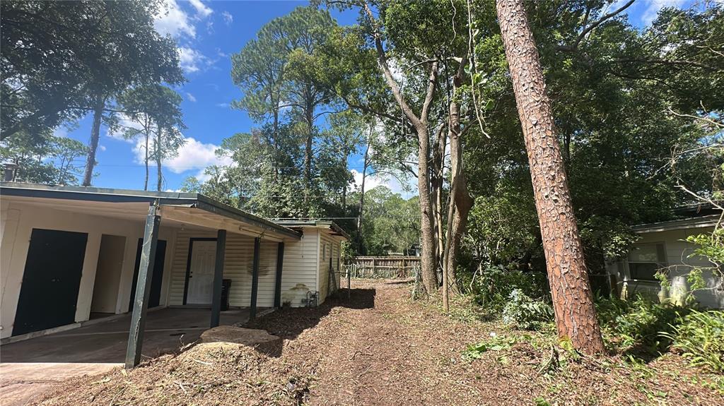 2002 NE 7TH TERRACE, GAINESVILLE, FL — photo 2 of 5